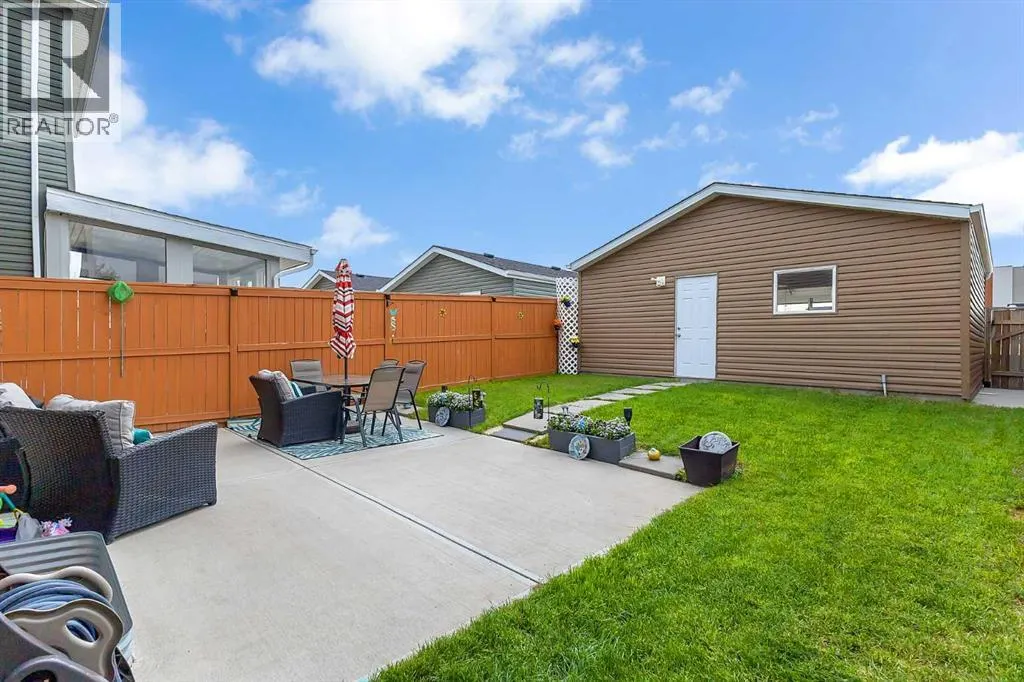 124 Red Embers Crescent NE
