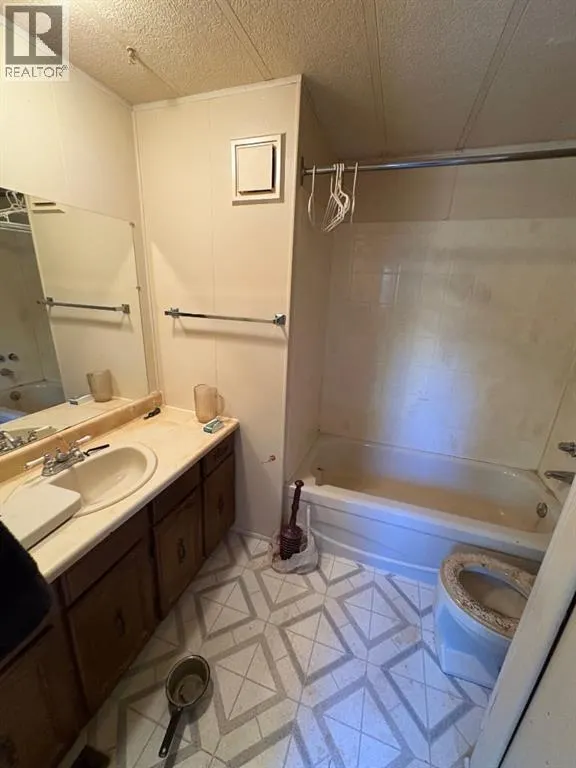835017B Range Road 232