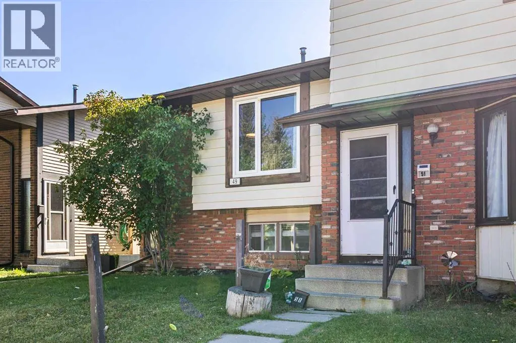 49 Castlebrook Way NE