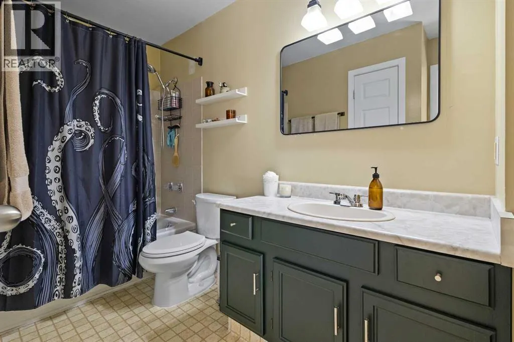 49 Castlebrook Way NE