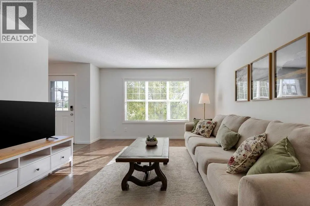 44 Evansborough Common NW