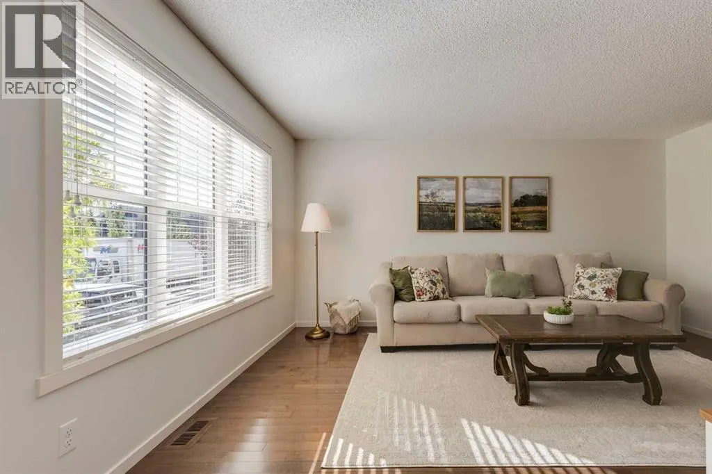 44 Evansborough Common NW