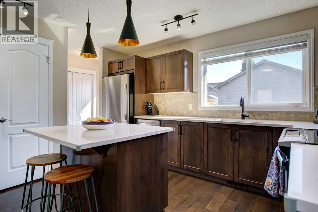 71 Autumn View SE