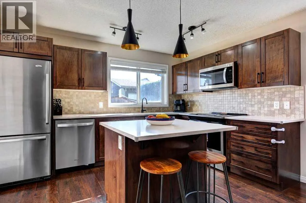 71 Autumn View SE