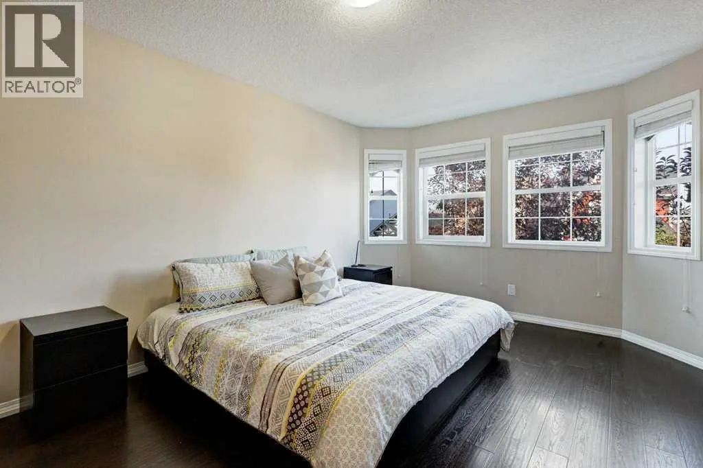 71 Autumn View SE