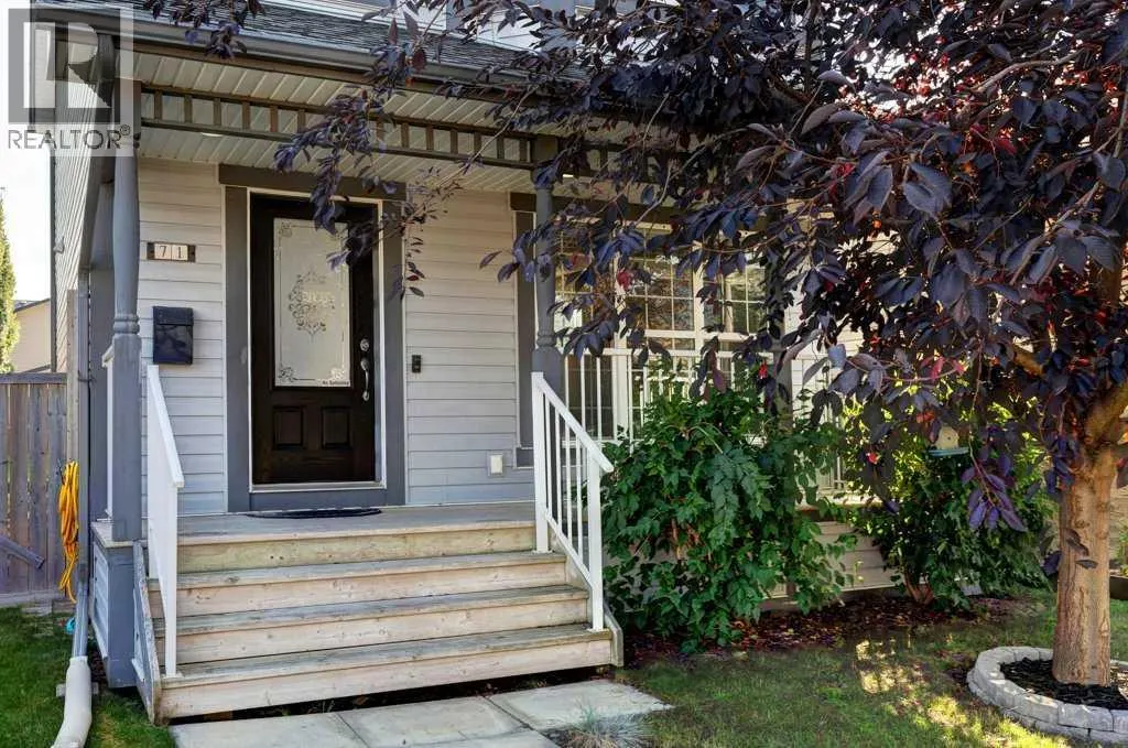71 Autumn View SE