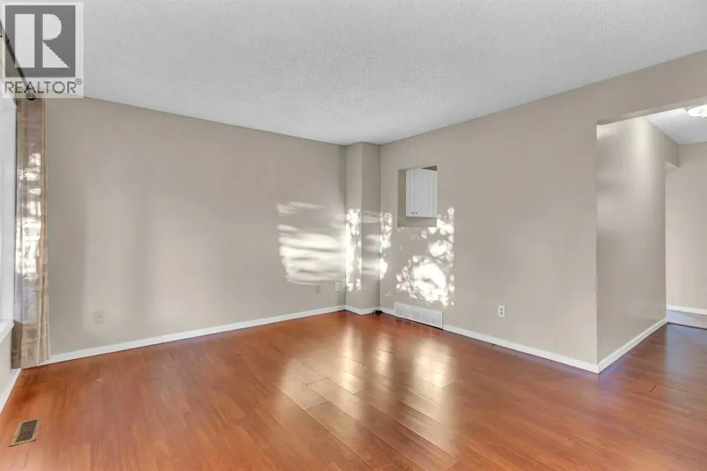 116 Shawmeadows Crescent SW