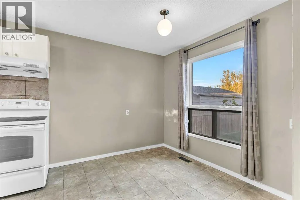 116 Shawmeadows Crescent SW