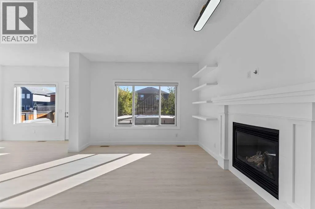 363 Evanspark Gardens NW