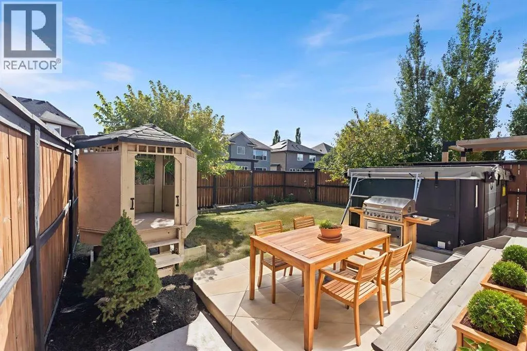363 Evanspark Gardens NW