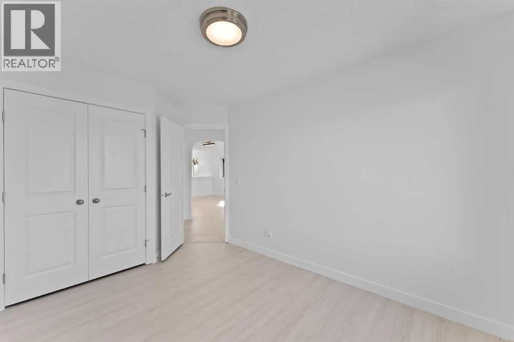 363 Evanspark Gardens NW