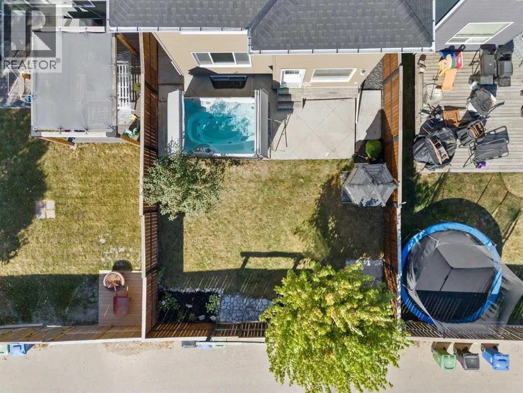 363 Evanspark Gardens NW