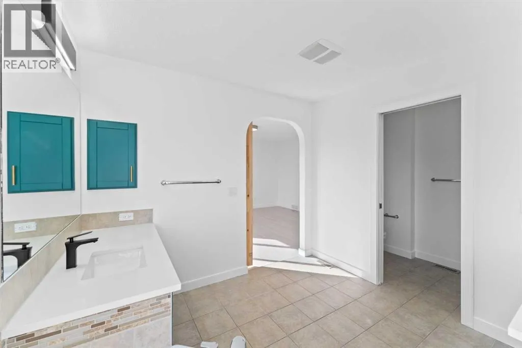 363 Evanspark Gardens NW