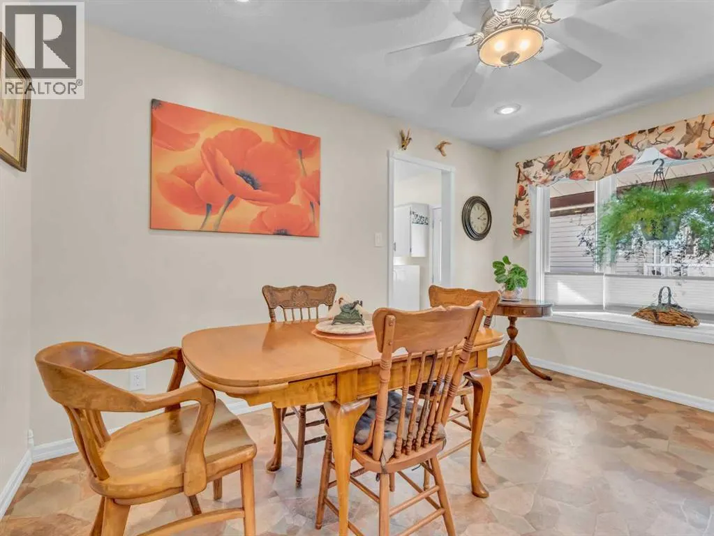 25 East Glen Crescent SE