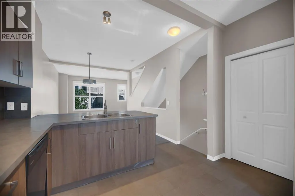 136 New Brighton Point SE