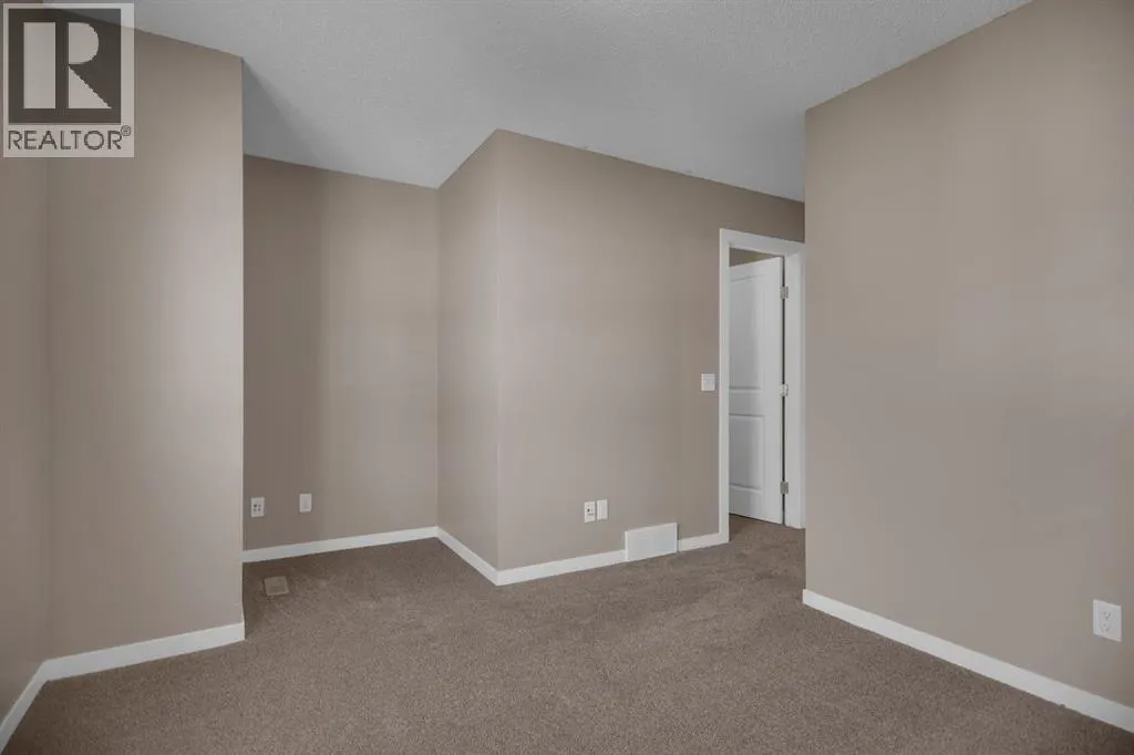 136 New Brighton Point SE