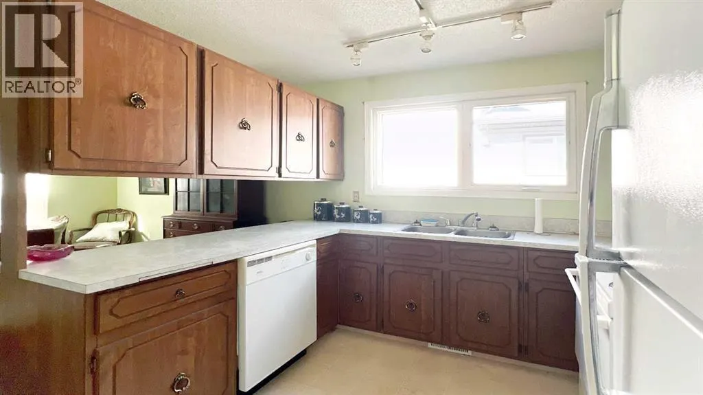 32 Deerfield Drive SE