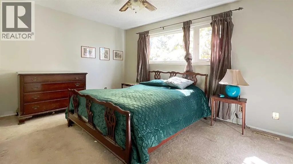32 Deerfield Drive SE