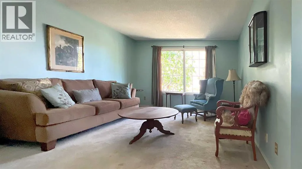 32 Deerfield Drive SE