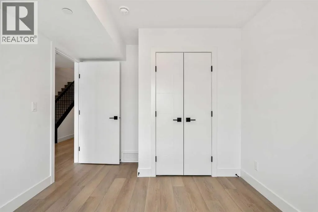 16 Greenwich Heath NW