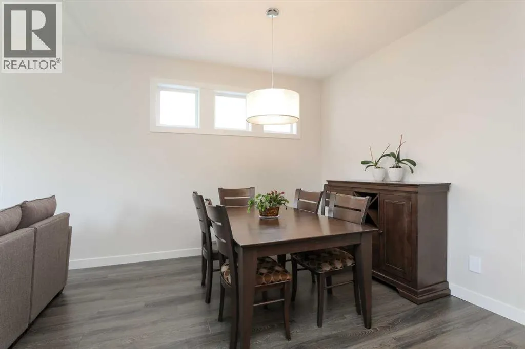 100 Riverhurst Cove W