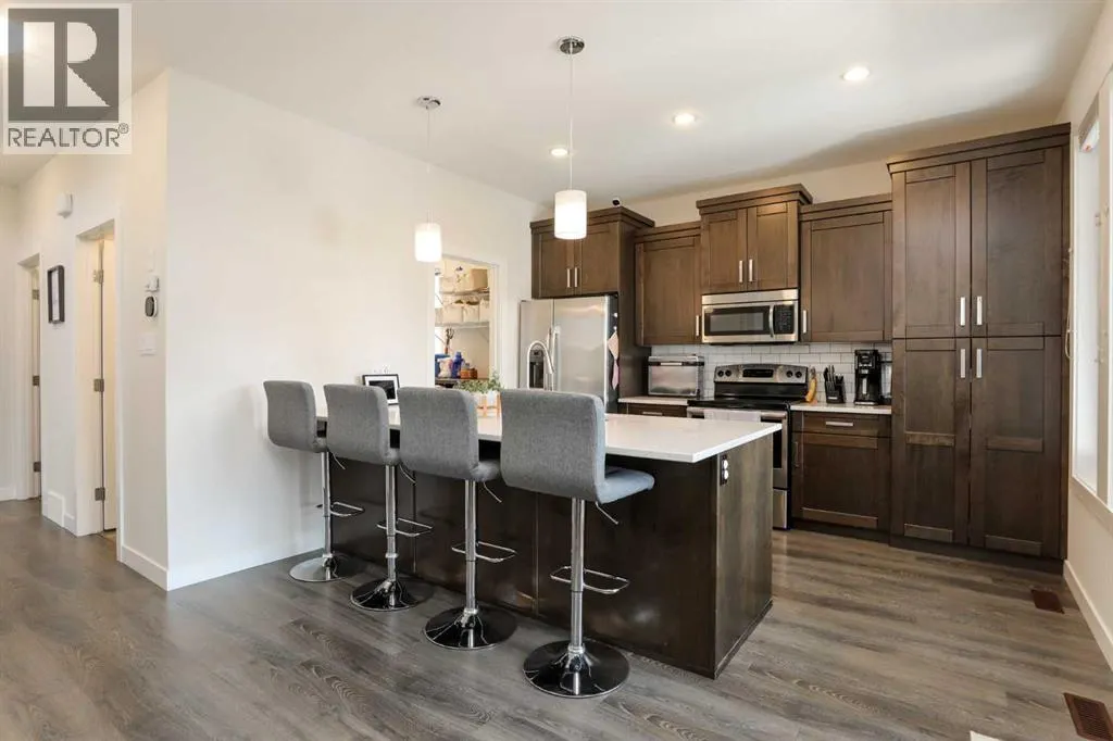 100 Riverhurst Cove W