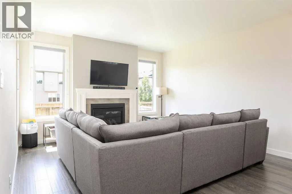 100 Riverhurst Cove W