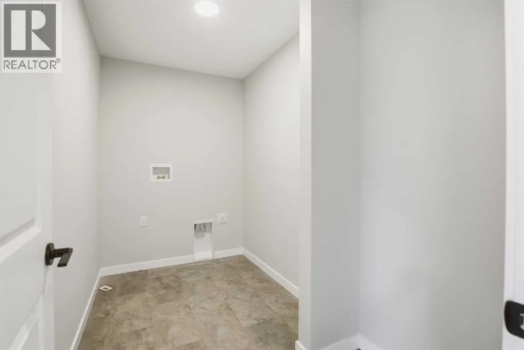 119 Chinook Winds Manor SW