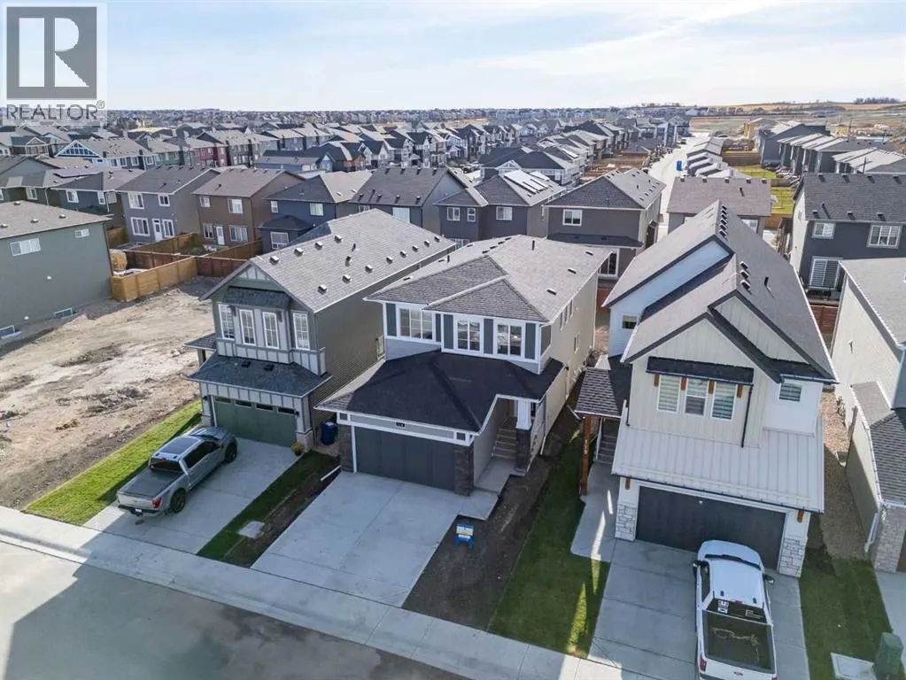 119 Chinook Winds Manor SW