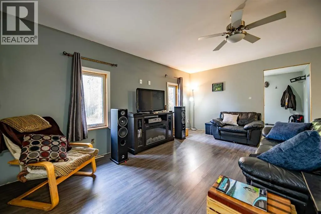 #403, 69402 Range Road 82