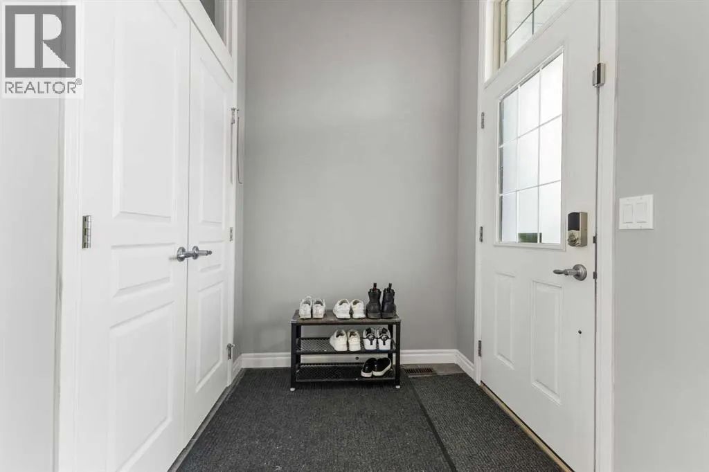 240 Evanspark Gardens NW