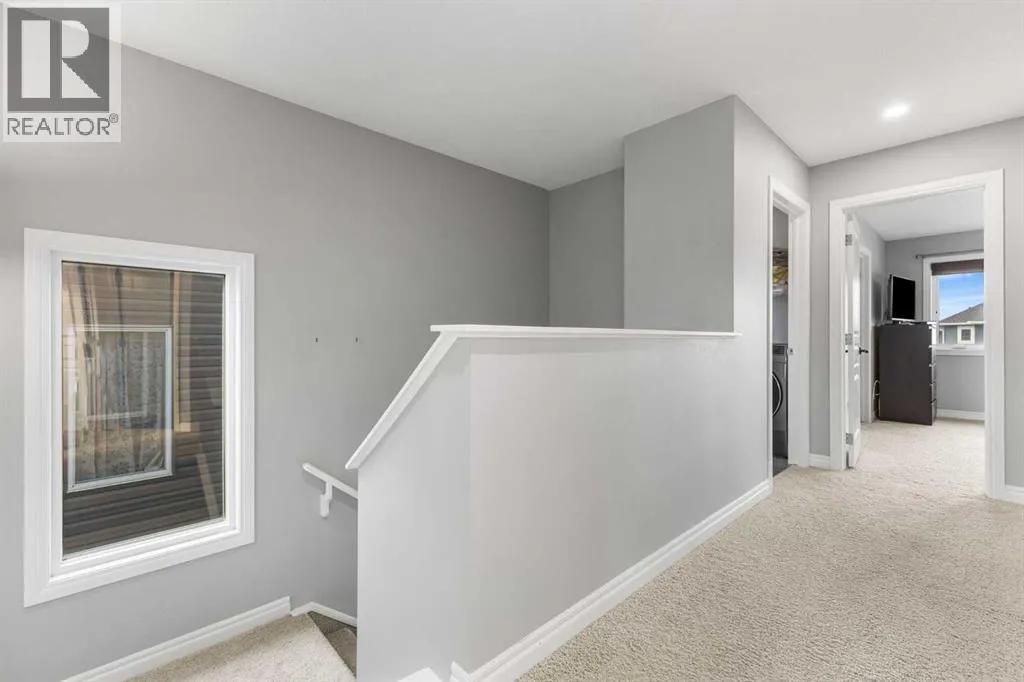 240 Evanspark Gardens NW