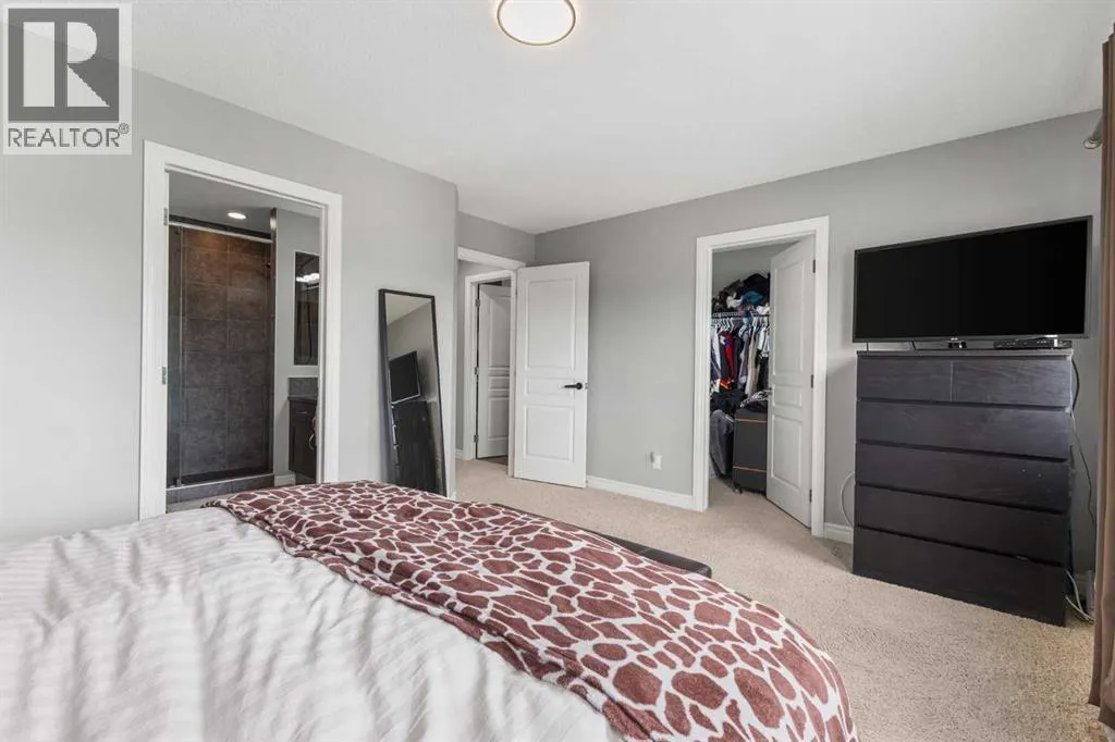 240 Evanspark Gardens NW