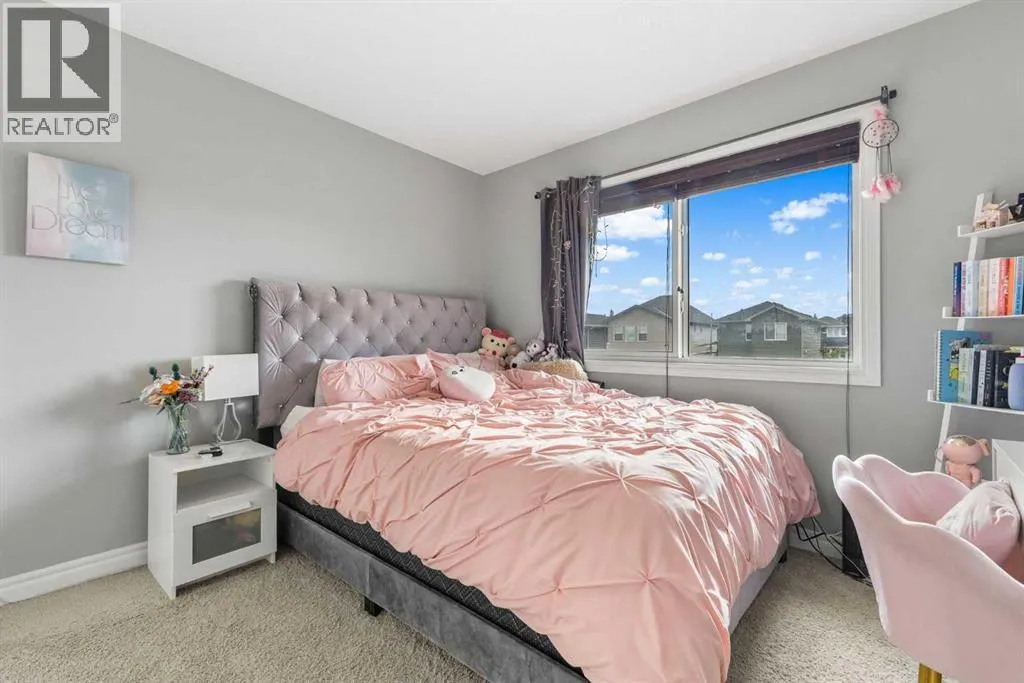 240 Evanspark Gardens NW