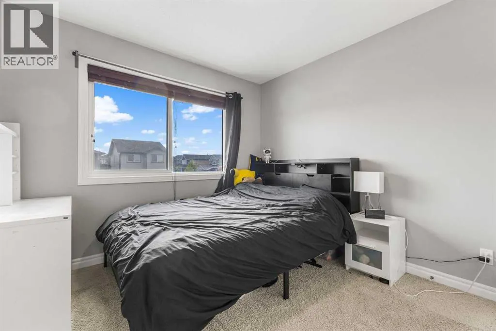 240 Evanspark Gardens NW