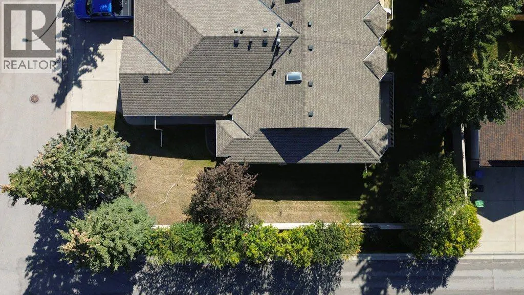204 Silver Creek Mews NW