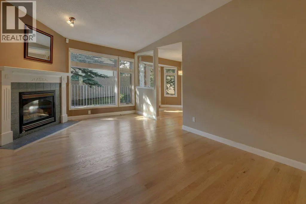 204 Silver Creek Mews NW