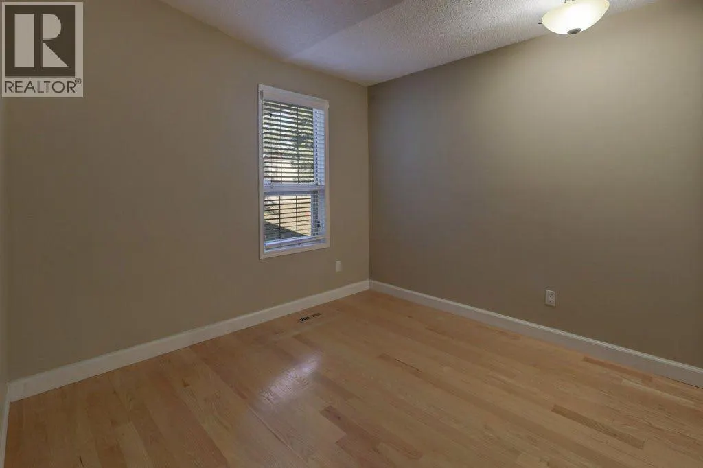 204 Silver Creek Mews NW