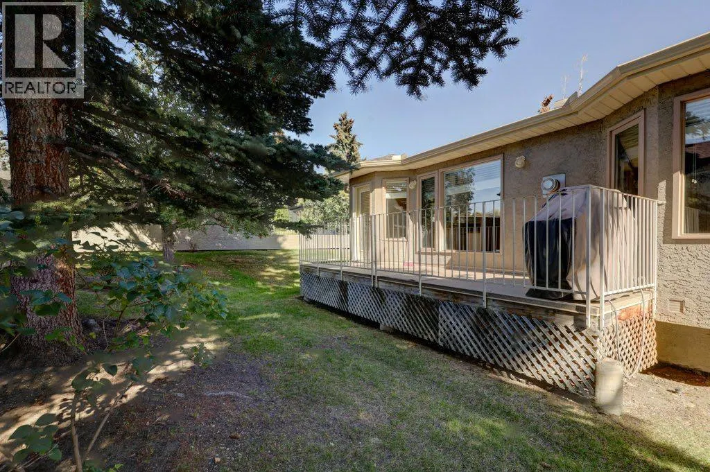 204 Silver Creek Mews NW