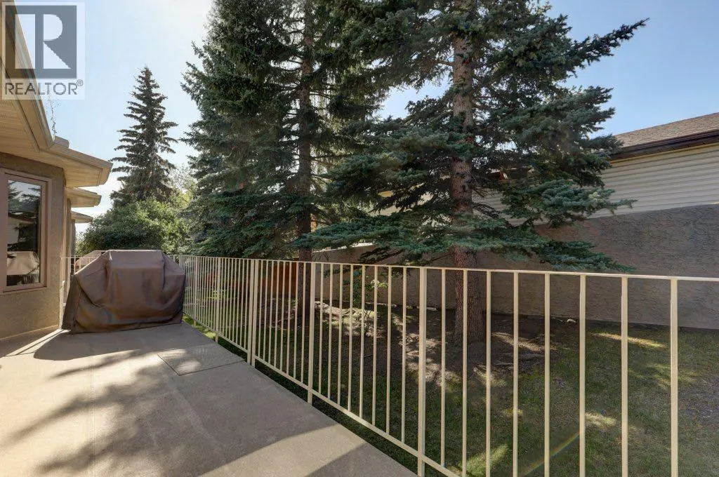 204 Silver Creek Mews NW