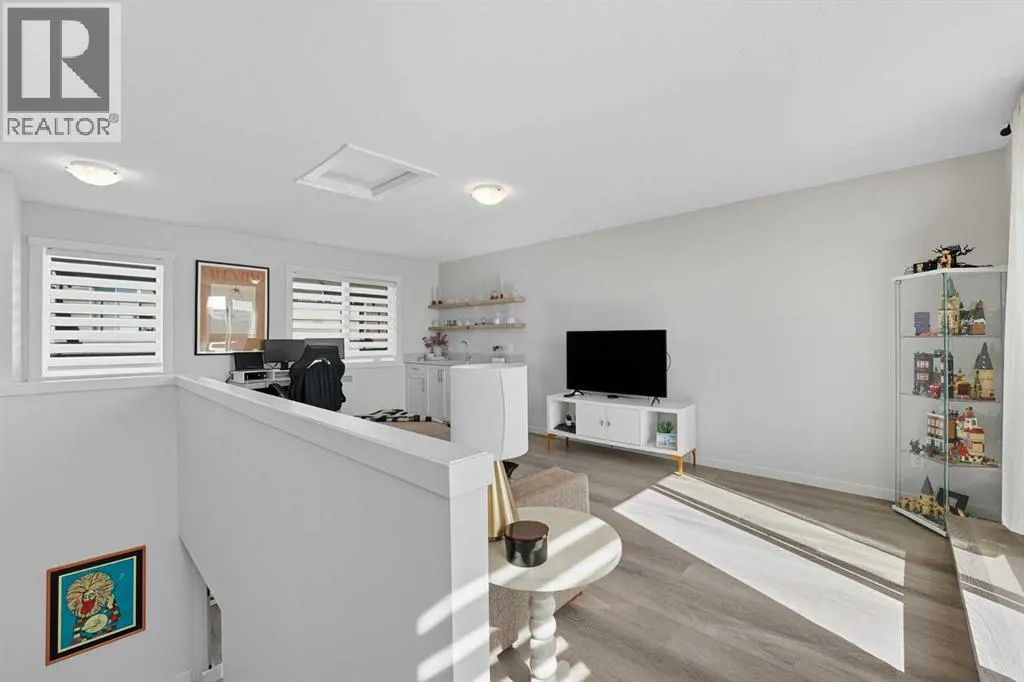 102, 474 Seton Circle SE