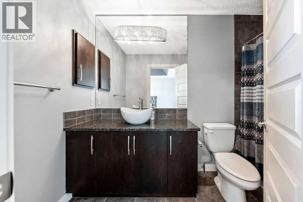 6 Redstone Mews NE