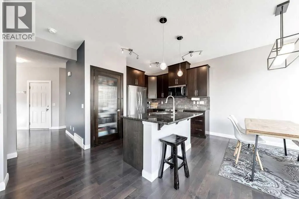 6 Redstone Mews NE