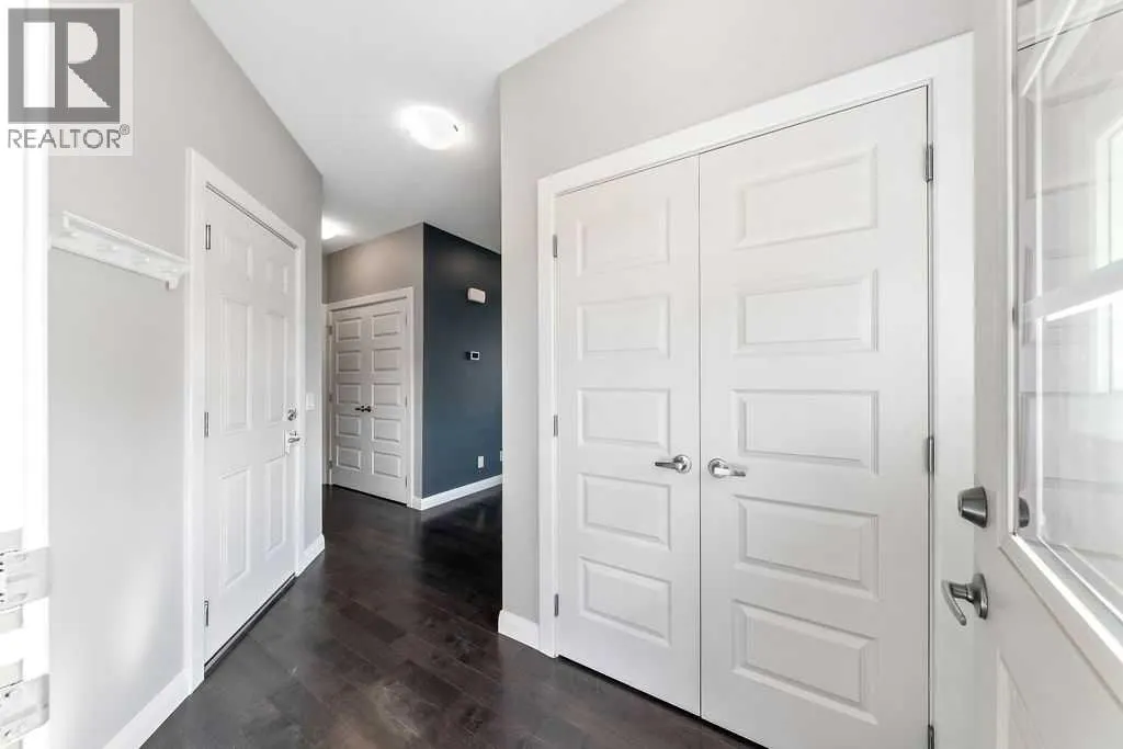6 Redstone Mews NE