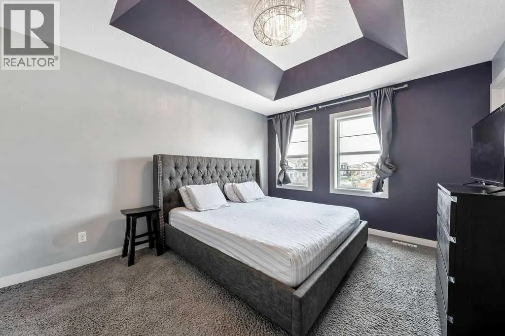 6 Redstone Mews NE
