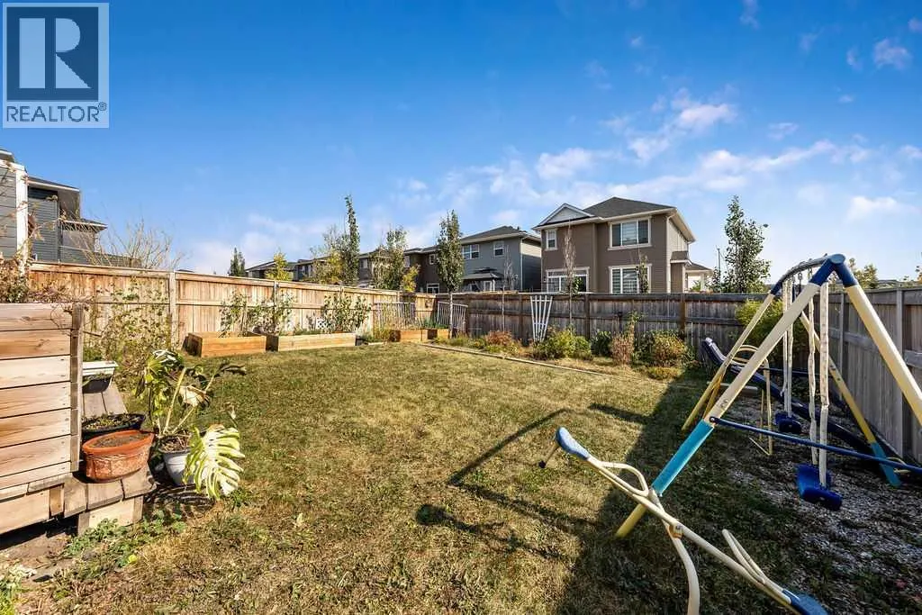 6 Redstone Mews NE