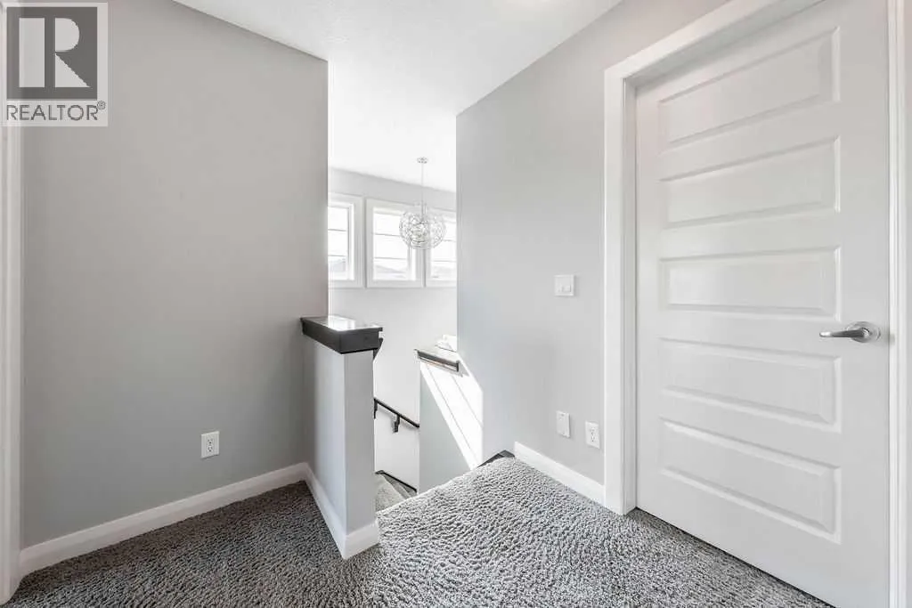 6 Redstone Mews NE
