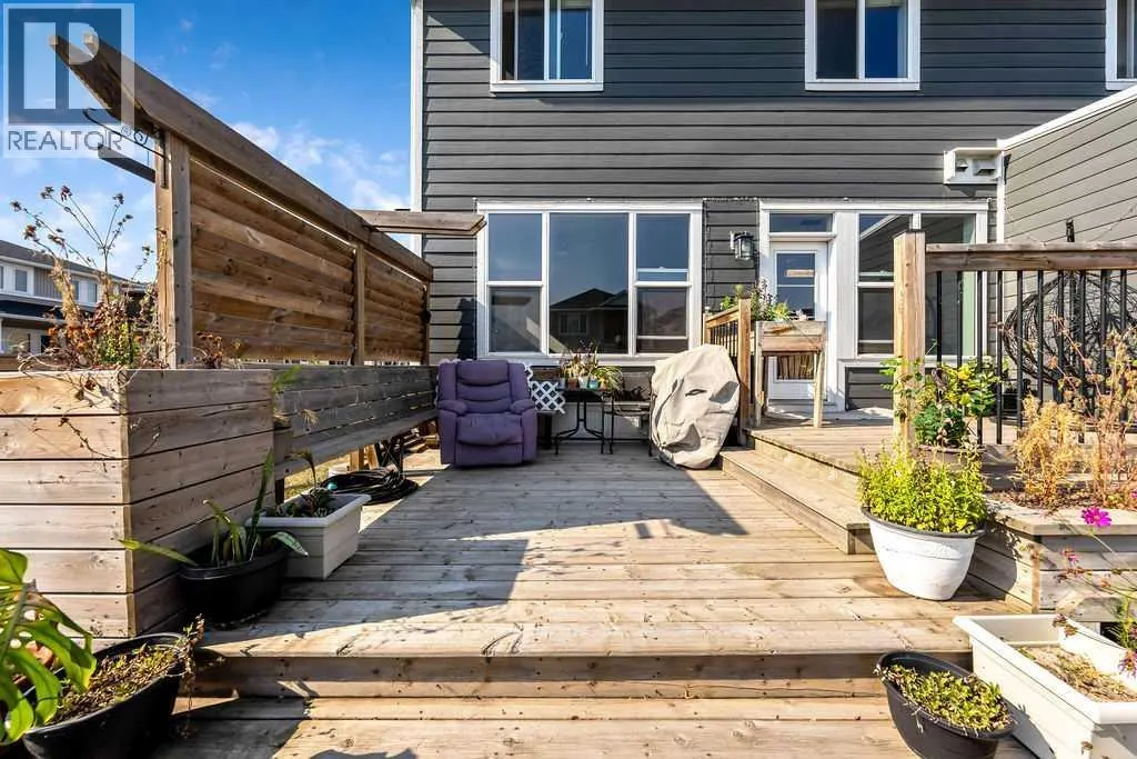 6 Redstone Mews NE