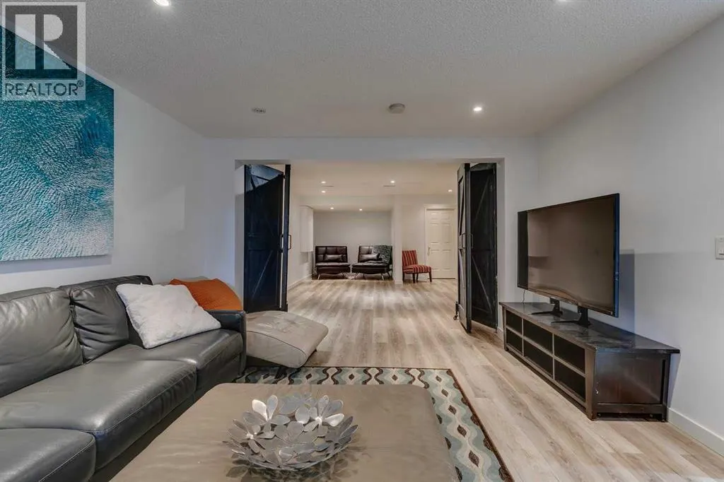 42 Sierra Morena Green SW