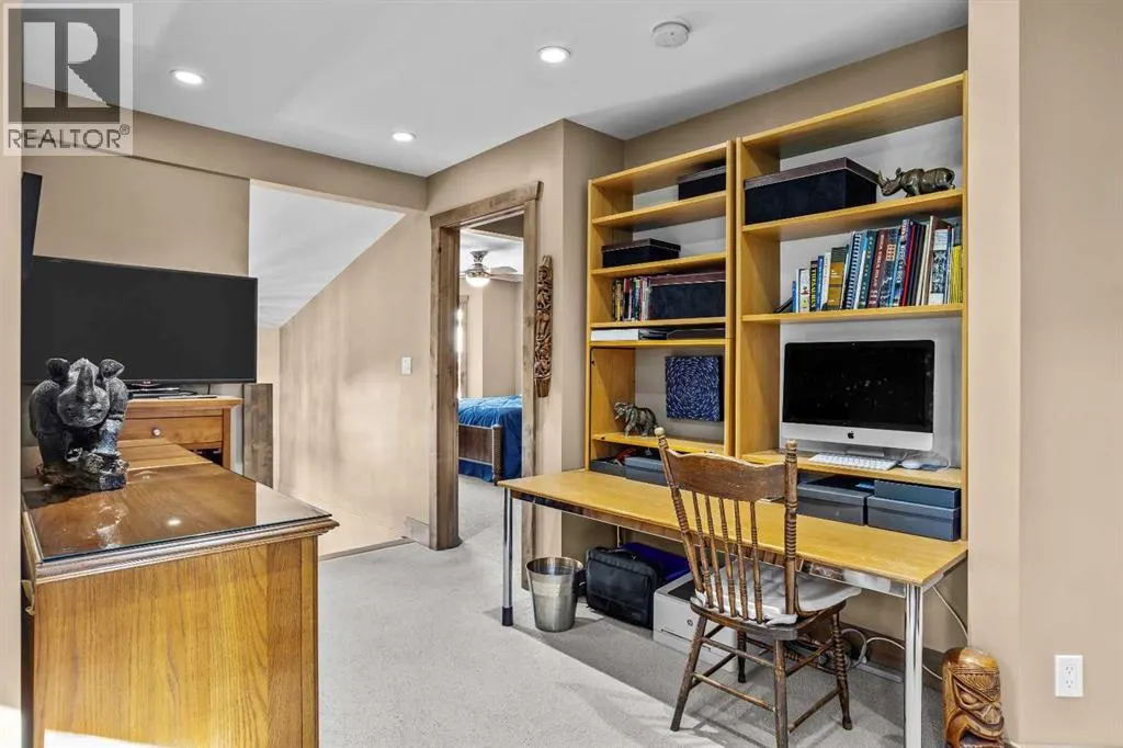 3, 810 4th Street W